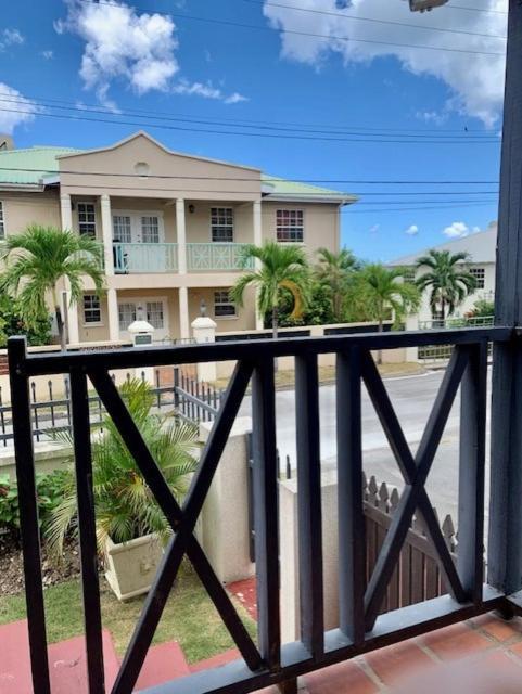 Kenridge Residences Saint James Bagian luar foto